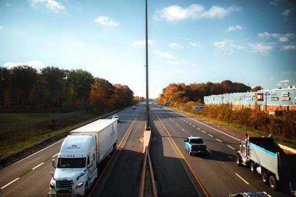 zalety transportu ciężarowego
