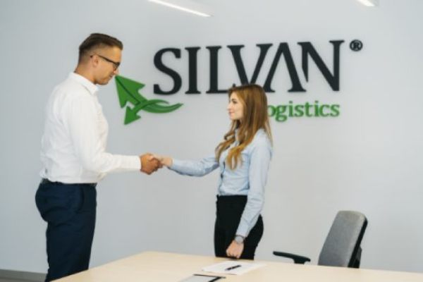 Transport stali w kręgach Silvan Logistics